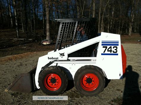 clark skid steer models 743 operating weight|bobcat 743 weight capacity.